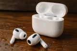 Airpods met ruimtelijke audio en adaptive eq voor comfortabel, waterbestendig luisterplezier met Magsafe